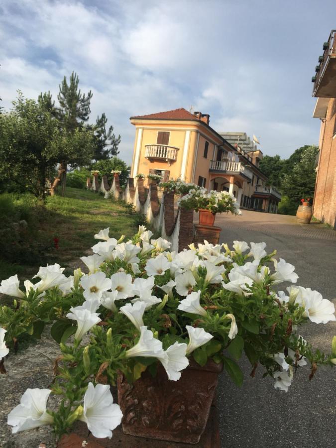 Rossella Alla Villarella Dei Tulipani Asti Buitenkant foto