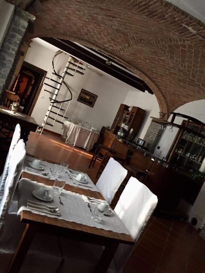 Rossella Alla Villarella Dei Tulipani Asti Buitenkant foto