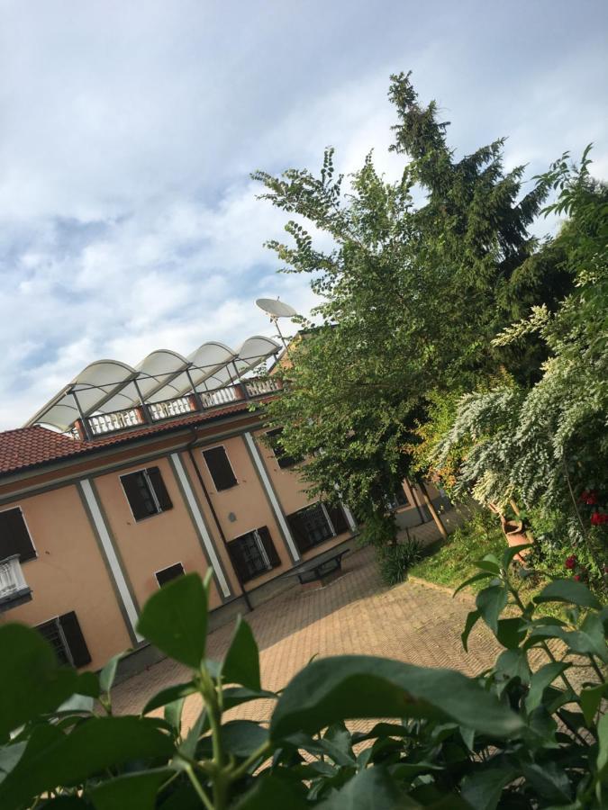 Rossella Alla Villarella Dei Tulipani Asti Buitenkant foto