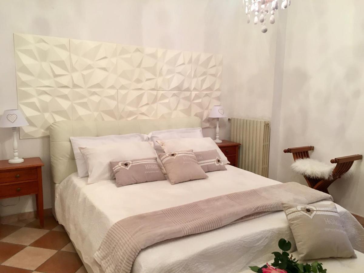 Rossella Alla Villarella Dei Tulipani Asti Buitenkant foto